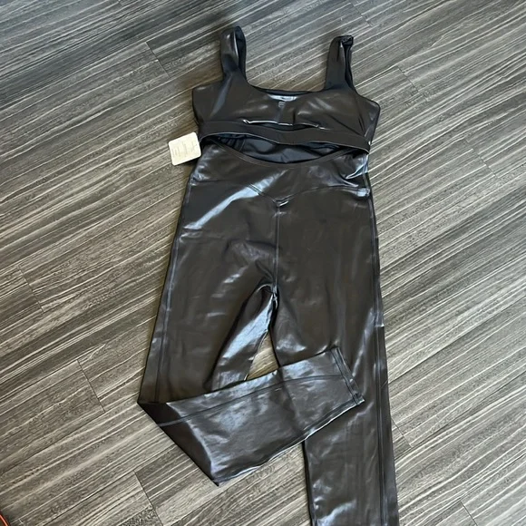Fabletics Motion365+ Shine Jumpsuit - Picture 3 of 15